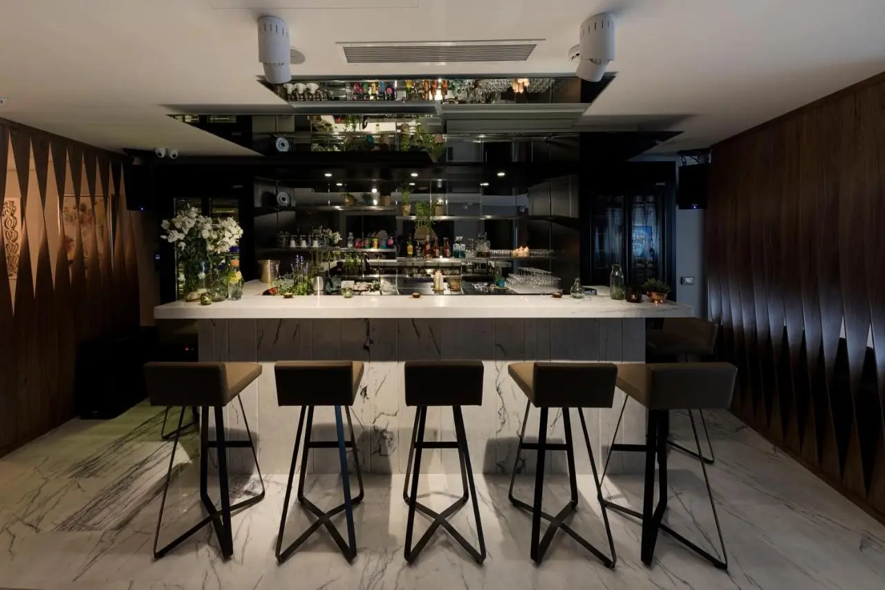 Endless Art Hotel-Special Category