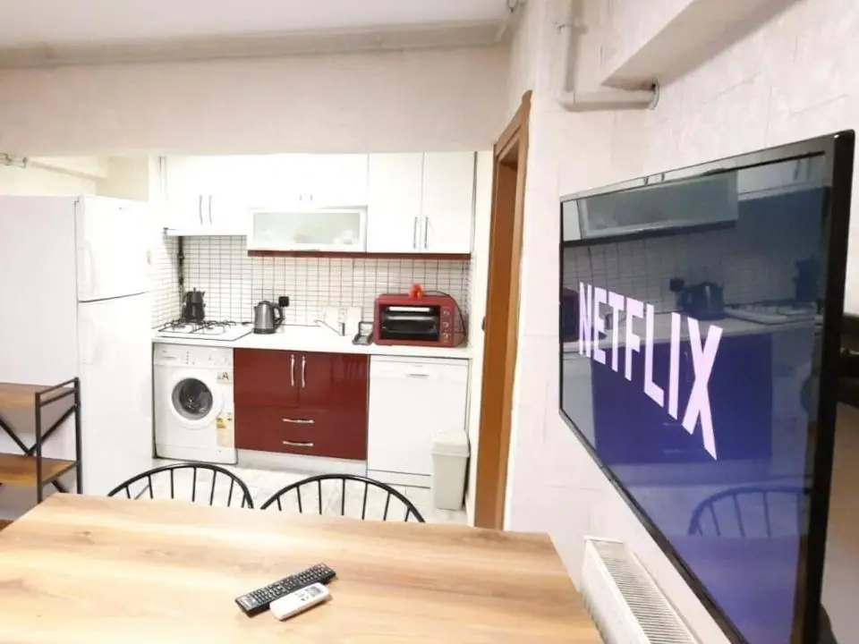 FINDIKZADE SEASIDE FLATS in lively Fatih area very near metro and tourist sights