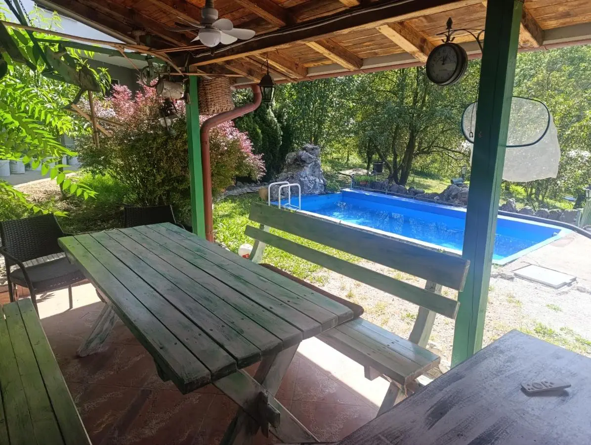 Sarajevo Hills-POOL&JACUZZI private garden Home-Near Old Town