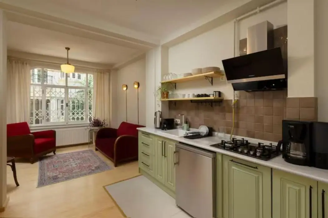 Lemon Apartments