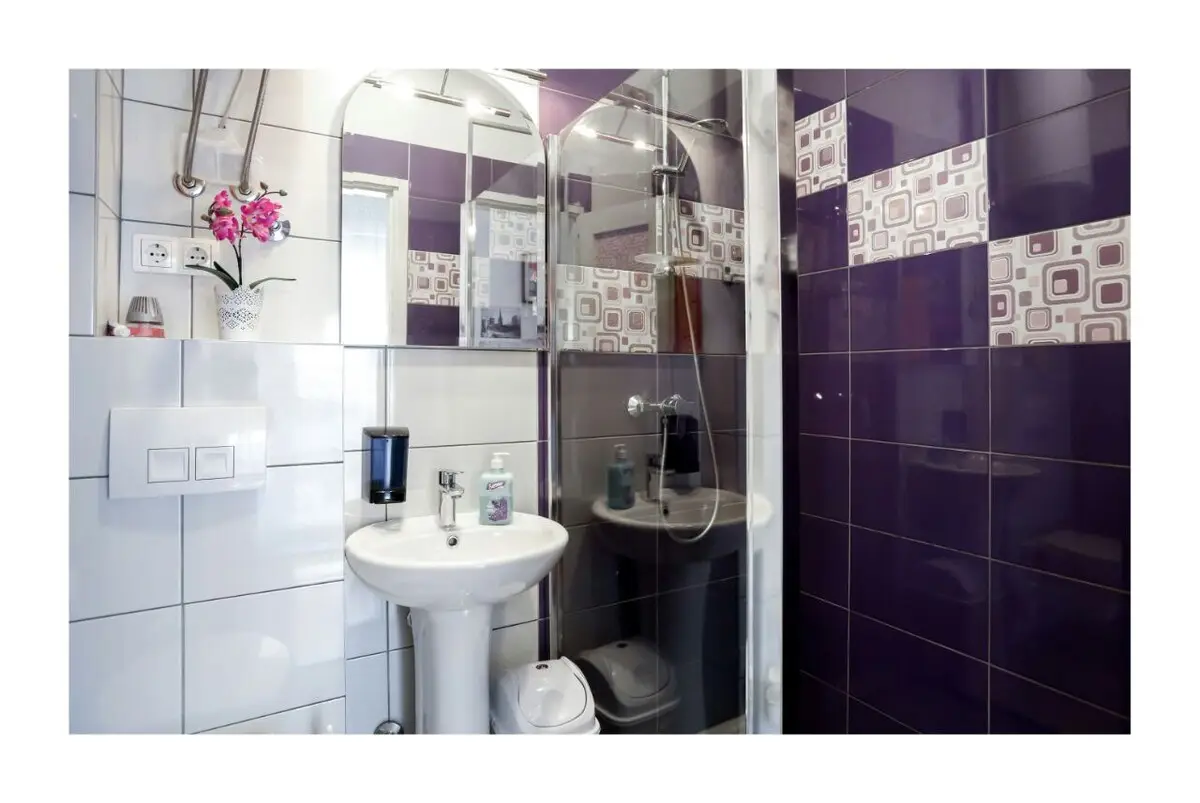 Teatar 4 - Big apartment with terace