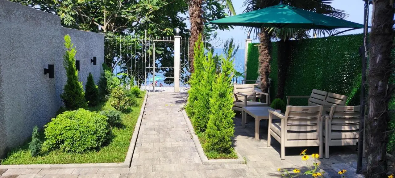 Guest house Garden Beach