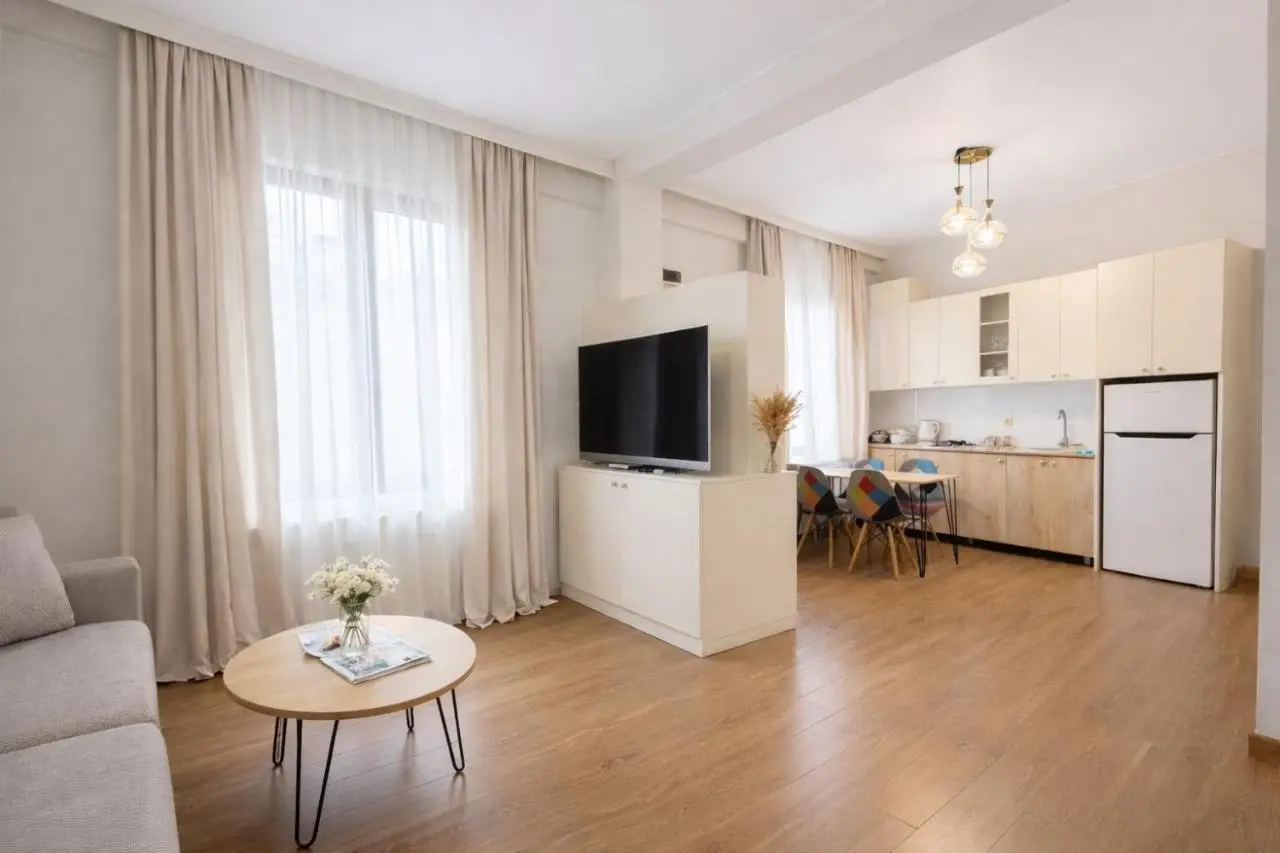 LUXURY APARTMENT IN OLD TBILISI WITH TERRACe