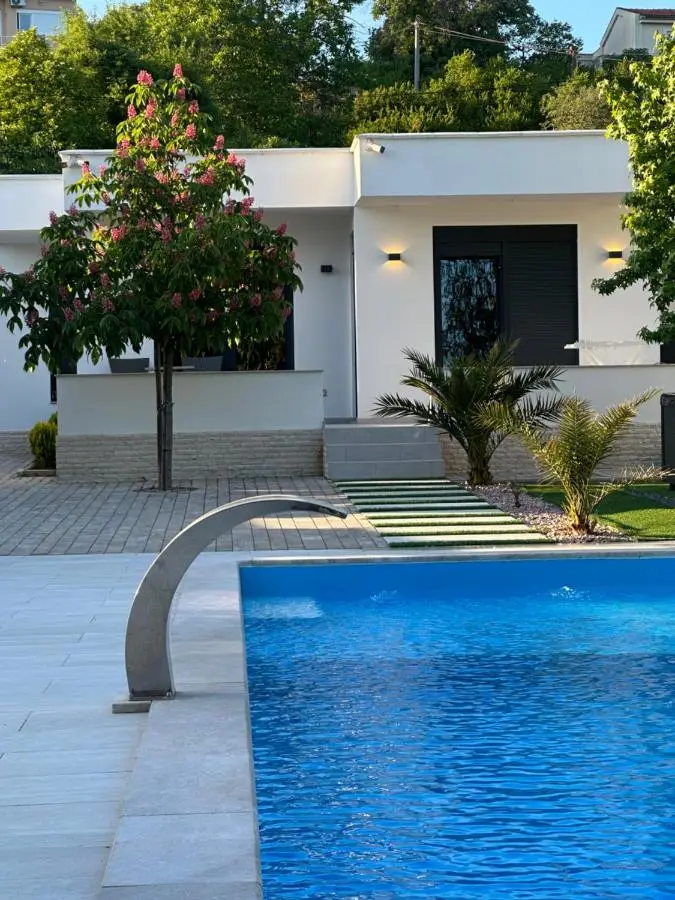 Luxury Villa Magic