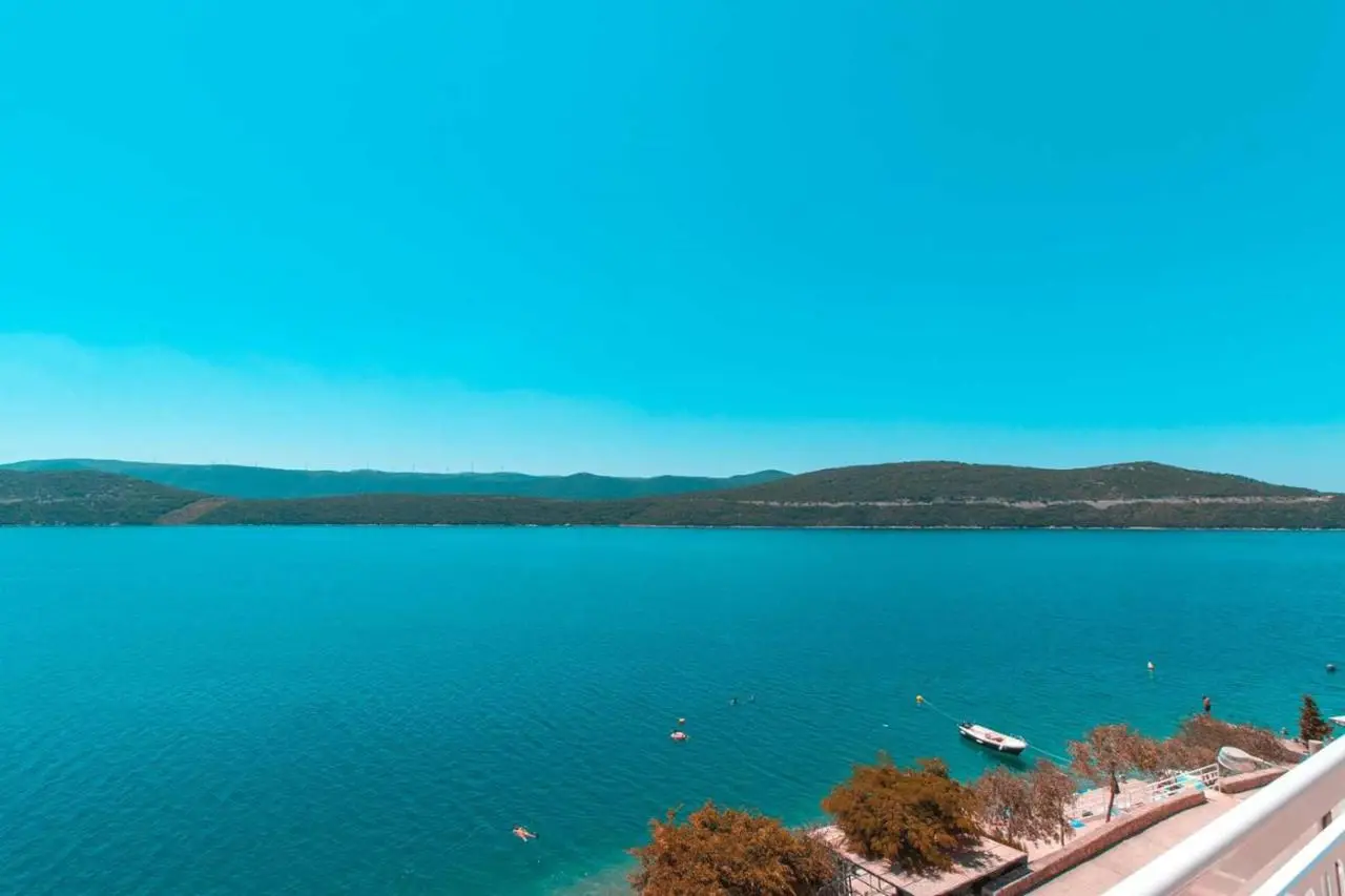 Villa Raguž sa Privatnom plažom i Garažom