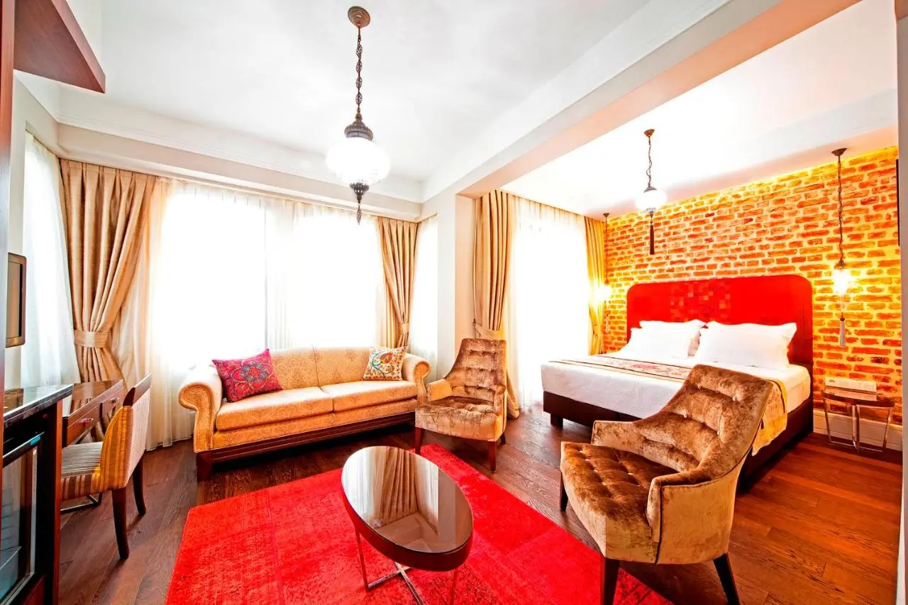 Azade Suites