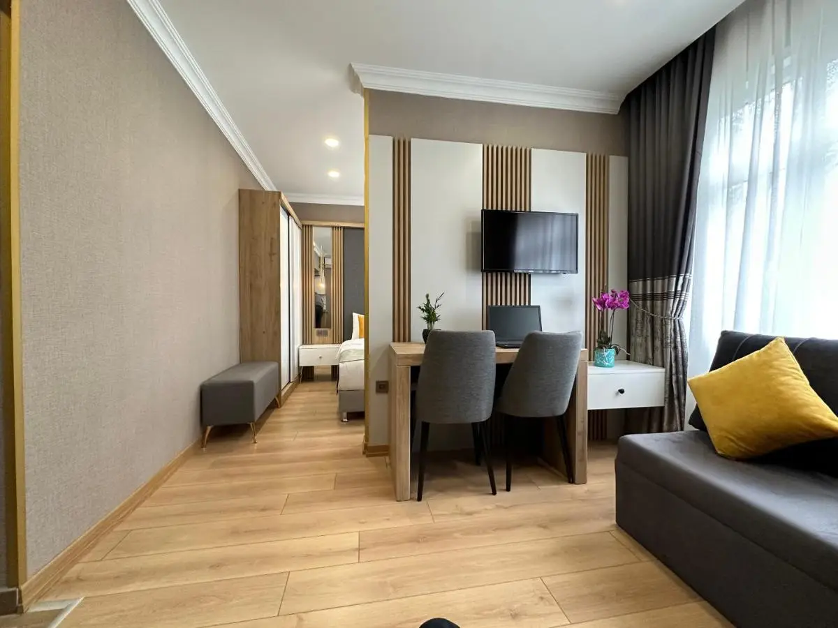H&L Suites