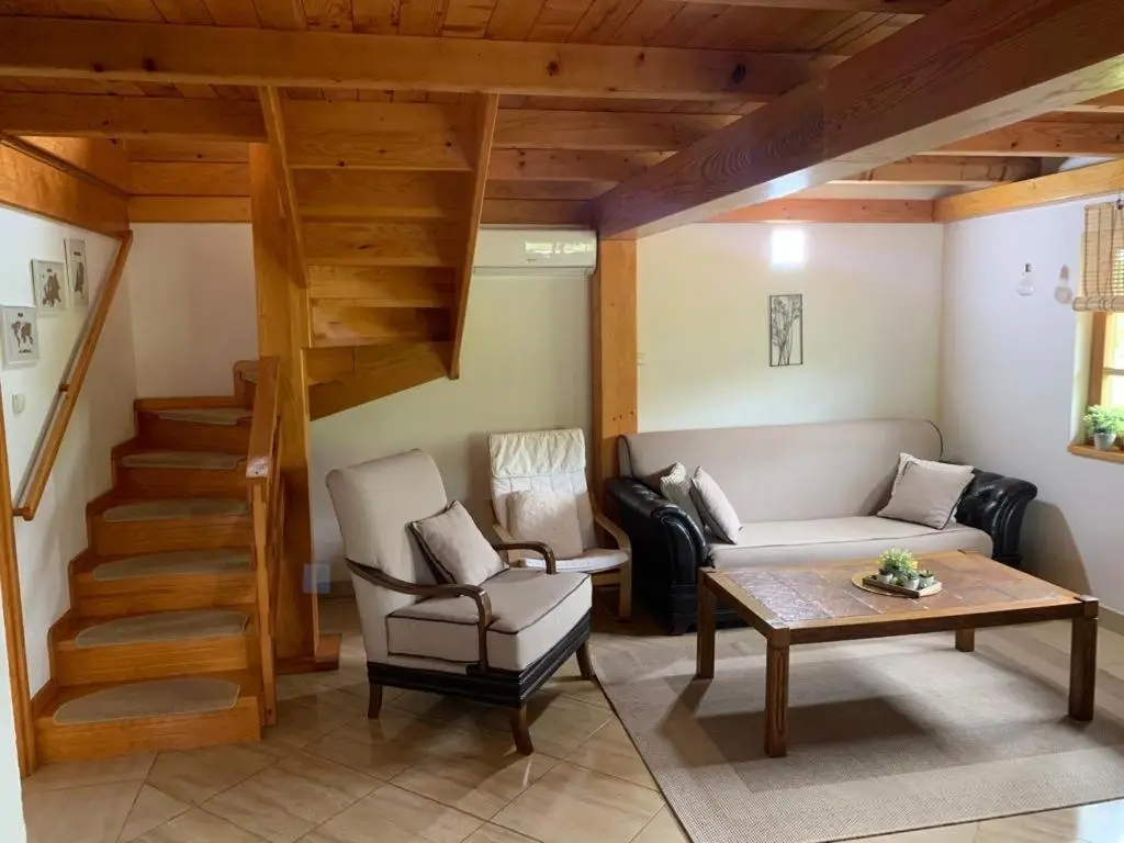 Unna-E Luxury House