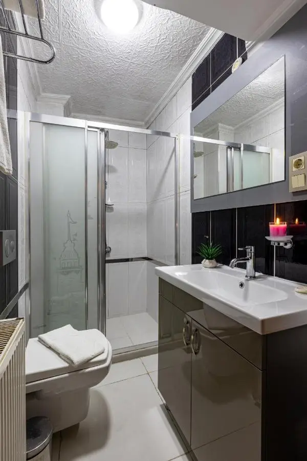 LINNGA HOTEL & SUITE