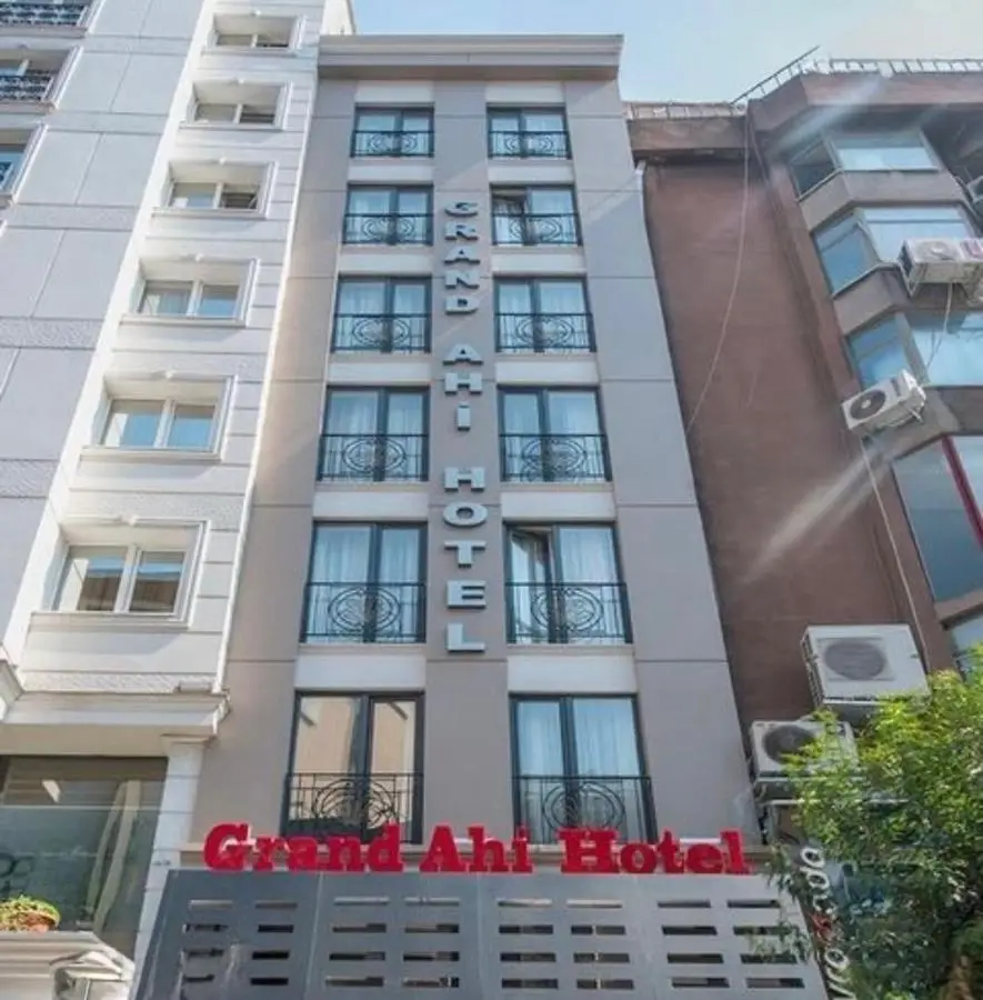 Grand Ahi Hotel