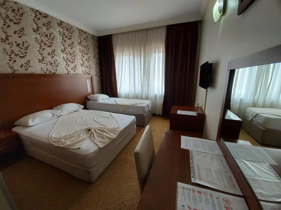 Paluri Otel Hopa