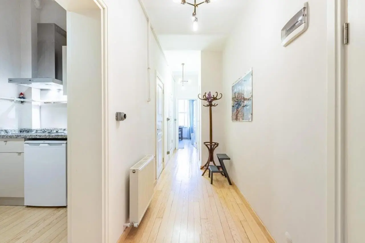 Warm Cozy Charming 2BD2Bath GalataTower Gem! #256