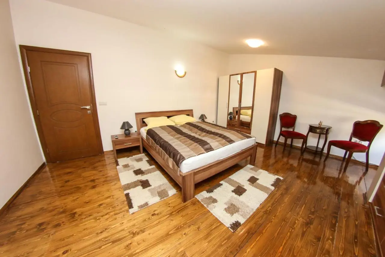 Apartments Cyrano 1&2