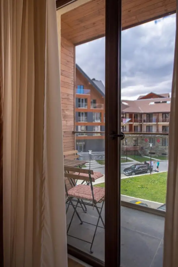 Best location new Gudauri and Own park place!!