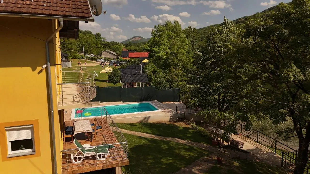 Holiday Homer Vila na Obali Vrbasa