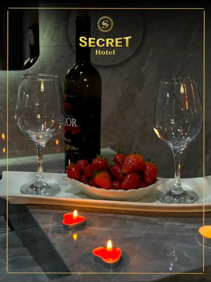 SECRET HOTEL