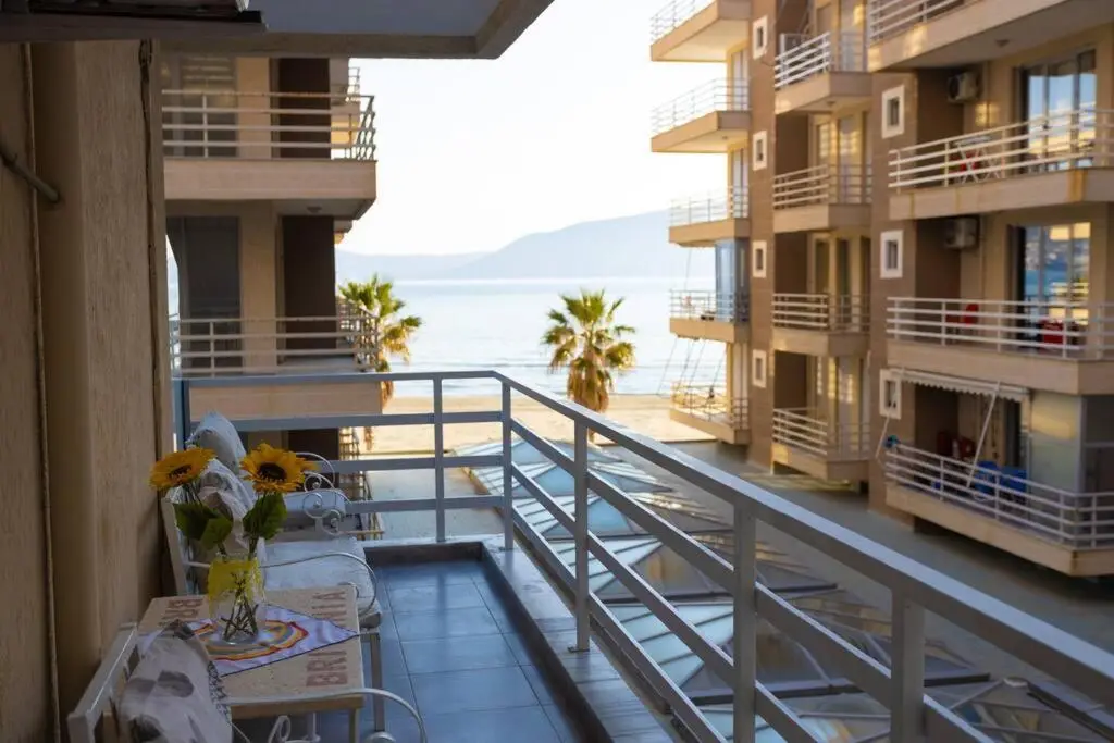 Apartments by the beach