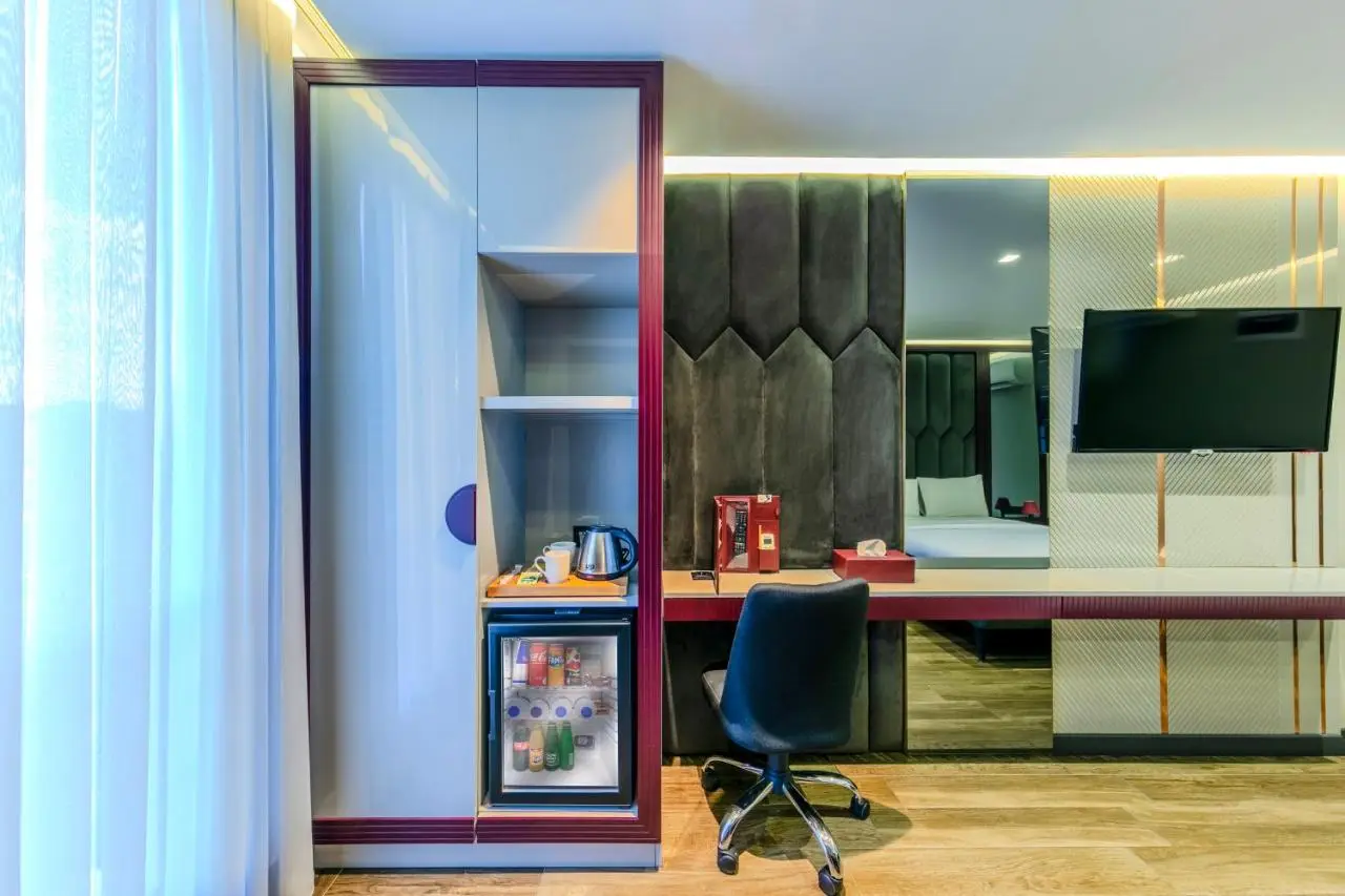 Heaven Premium Hotel Restaurant & Airport Shuttle