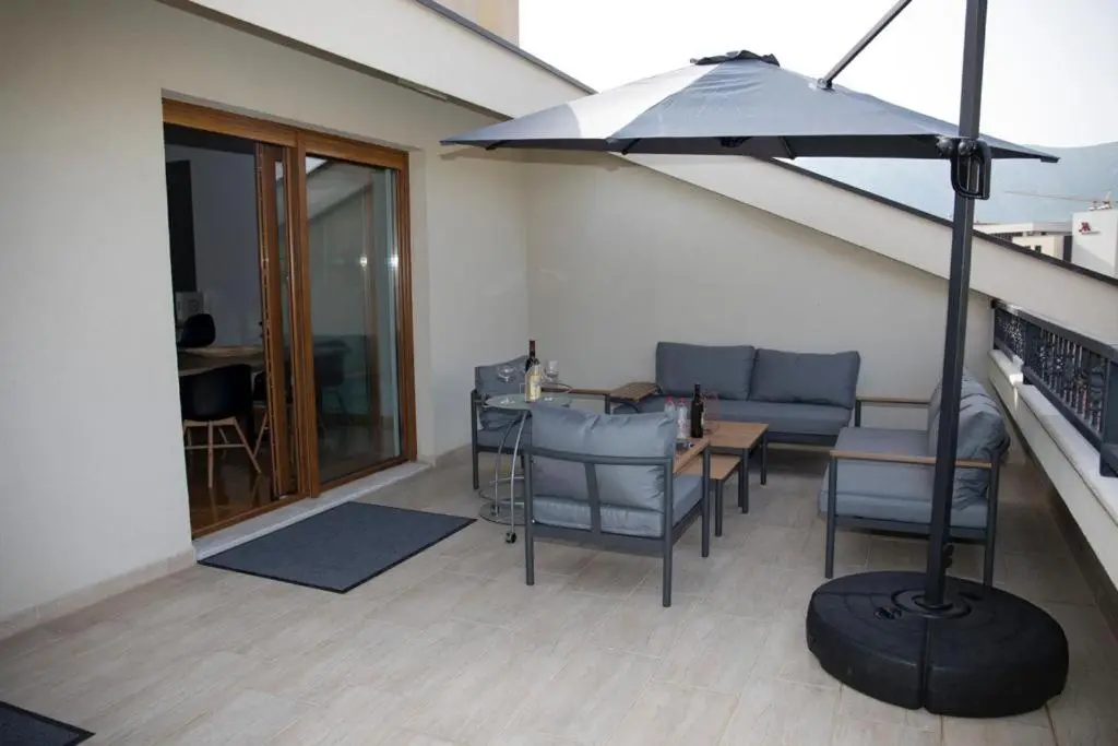Penthouse with Old bridge view and jacuzzi