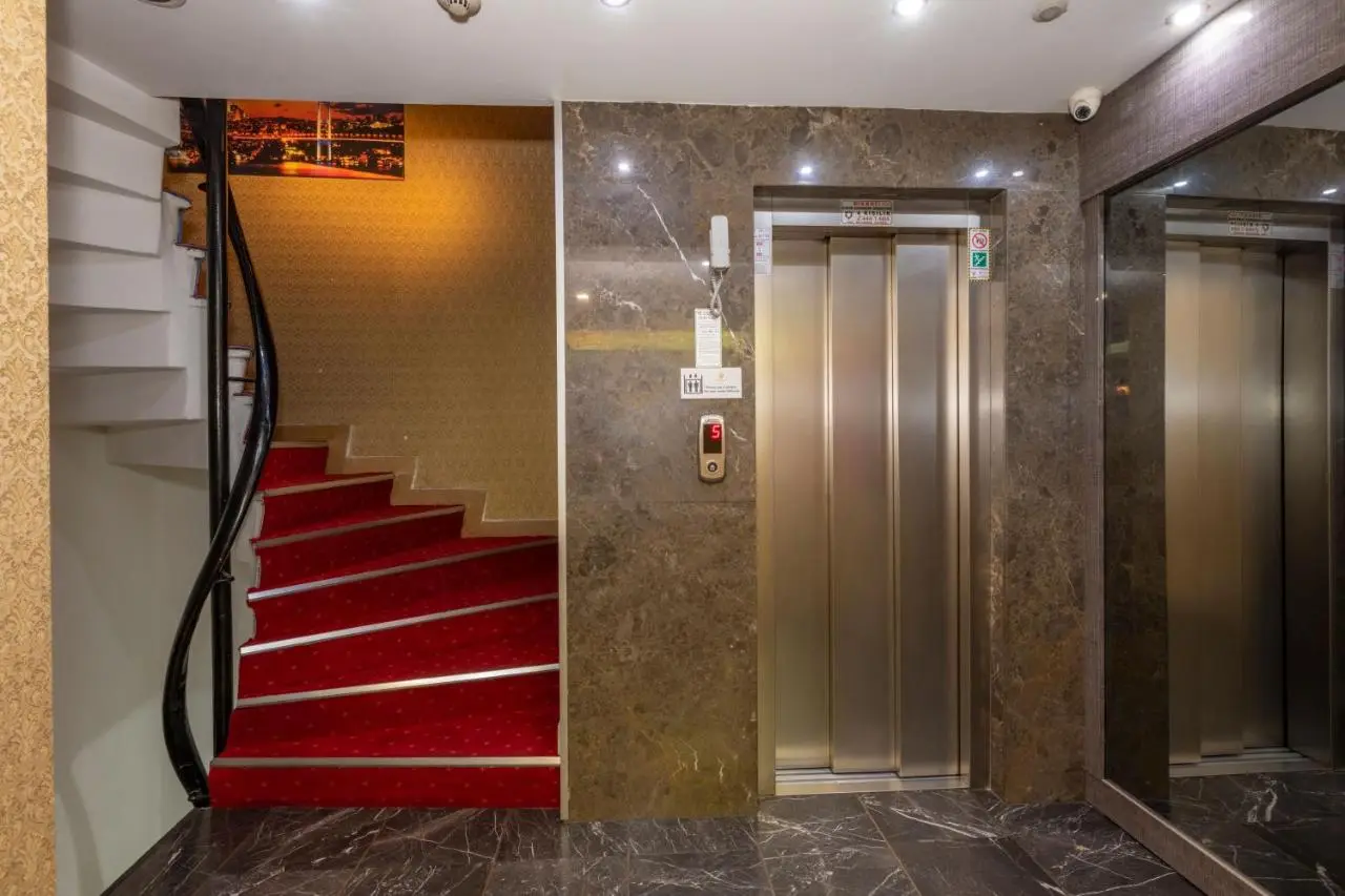 Regno Hotel