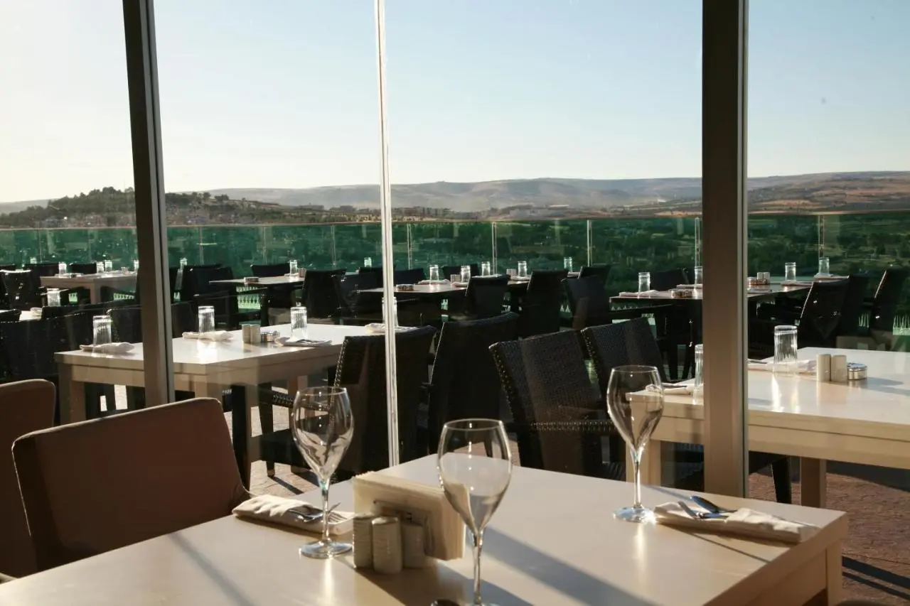 Nevali Hotel & Convention Center