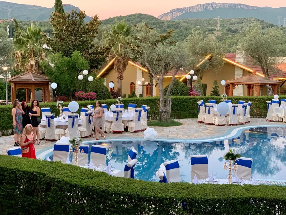 PalmaNova Resort