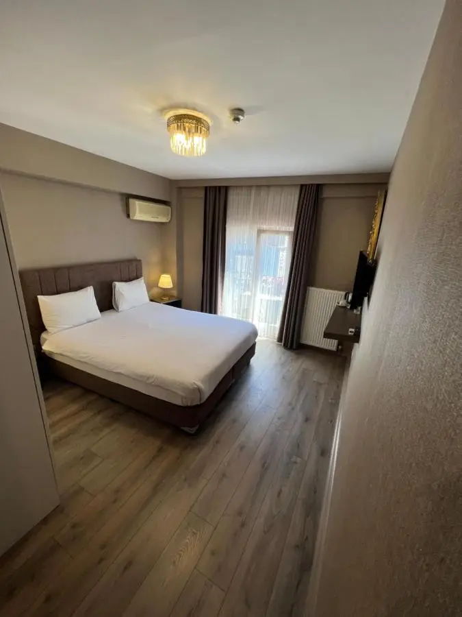 Flower Palace Hotel