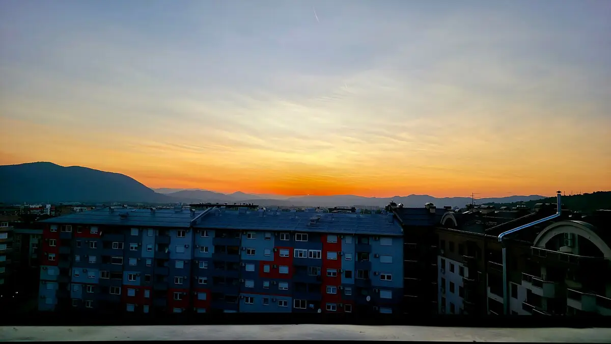 Top Floor Modern Penthouse | Free Parking