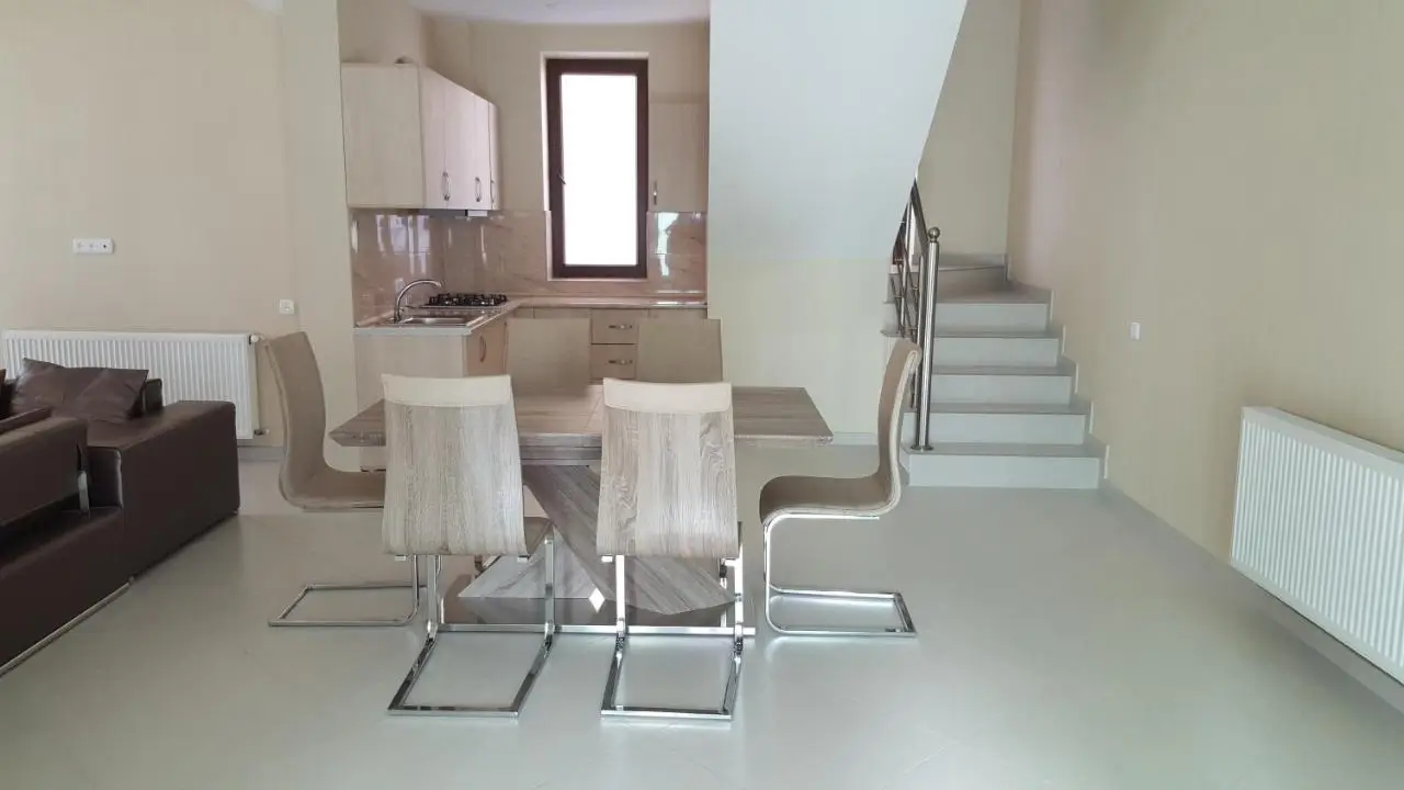 Crystal Town House