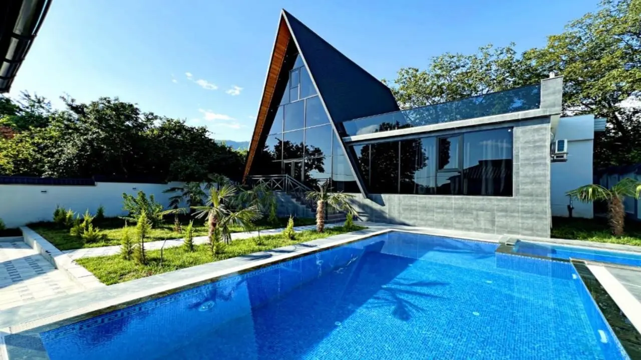 SS Mountain A-Frame Villa