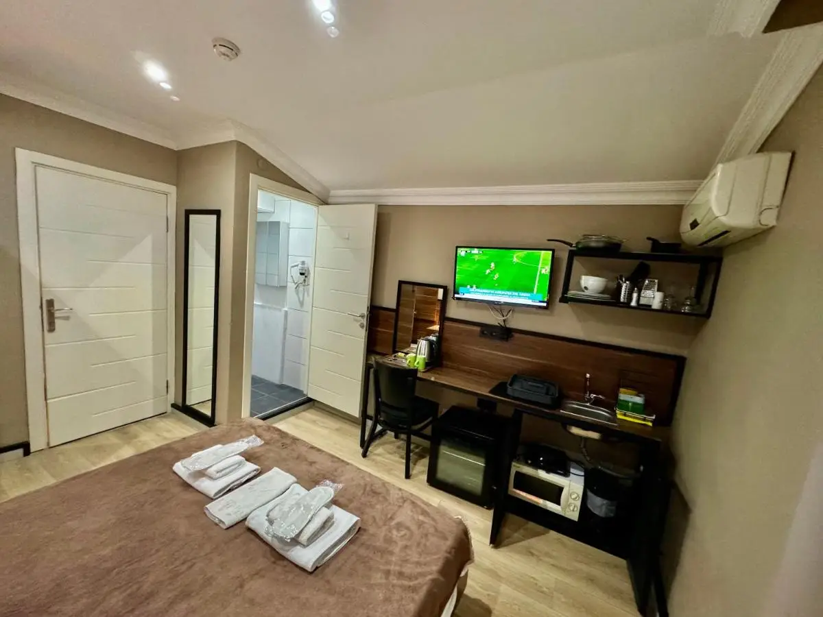 Aram Kerasi Rooms