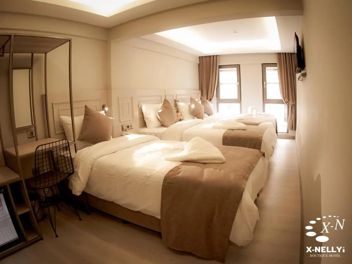 X-NELLYİ HOTEL