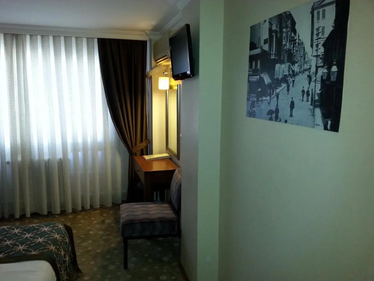 Avlonya Hotel