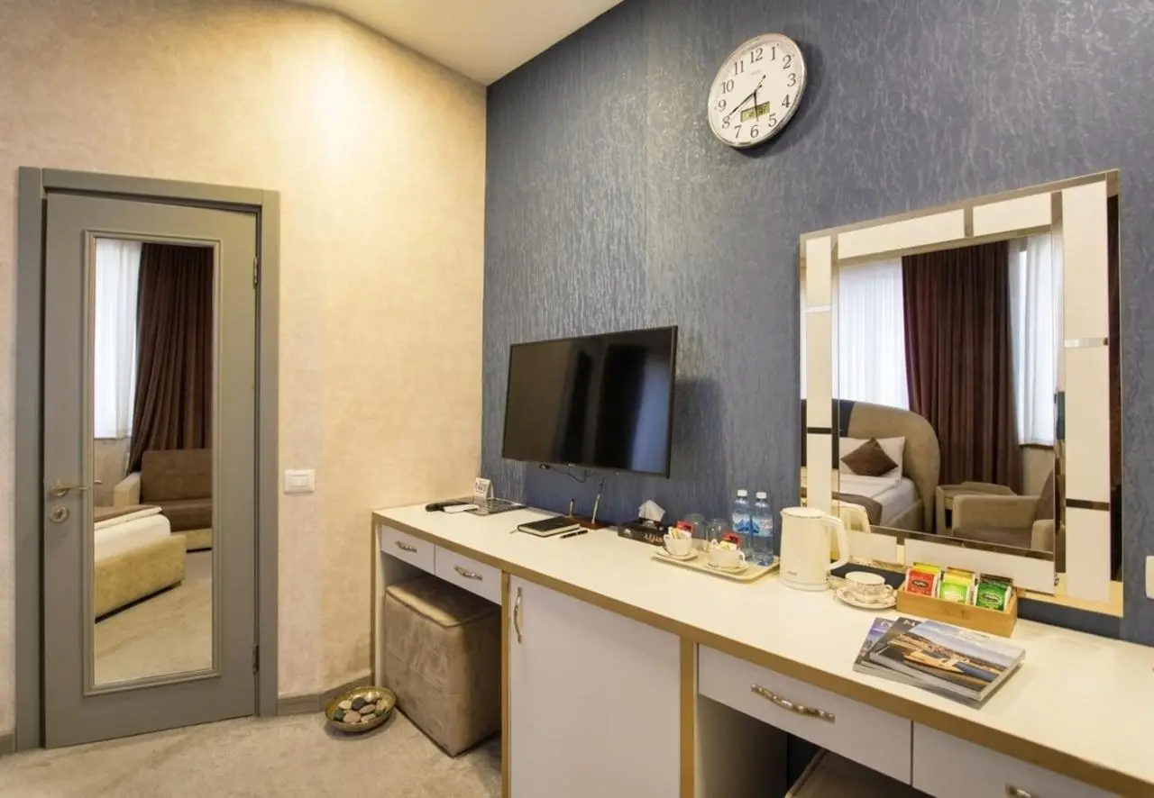 Sunday Luxury Hotel