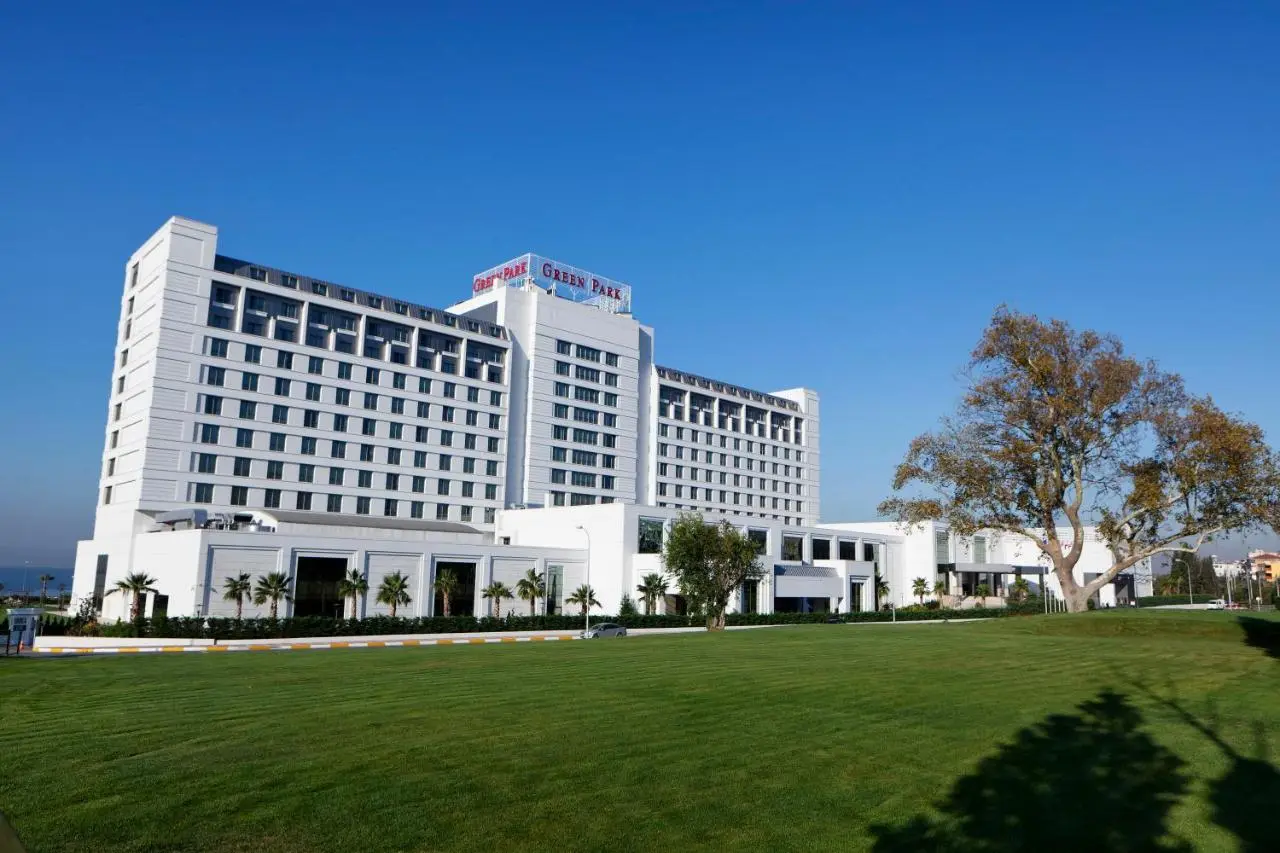 The Green Park Pendik