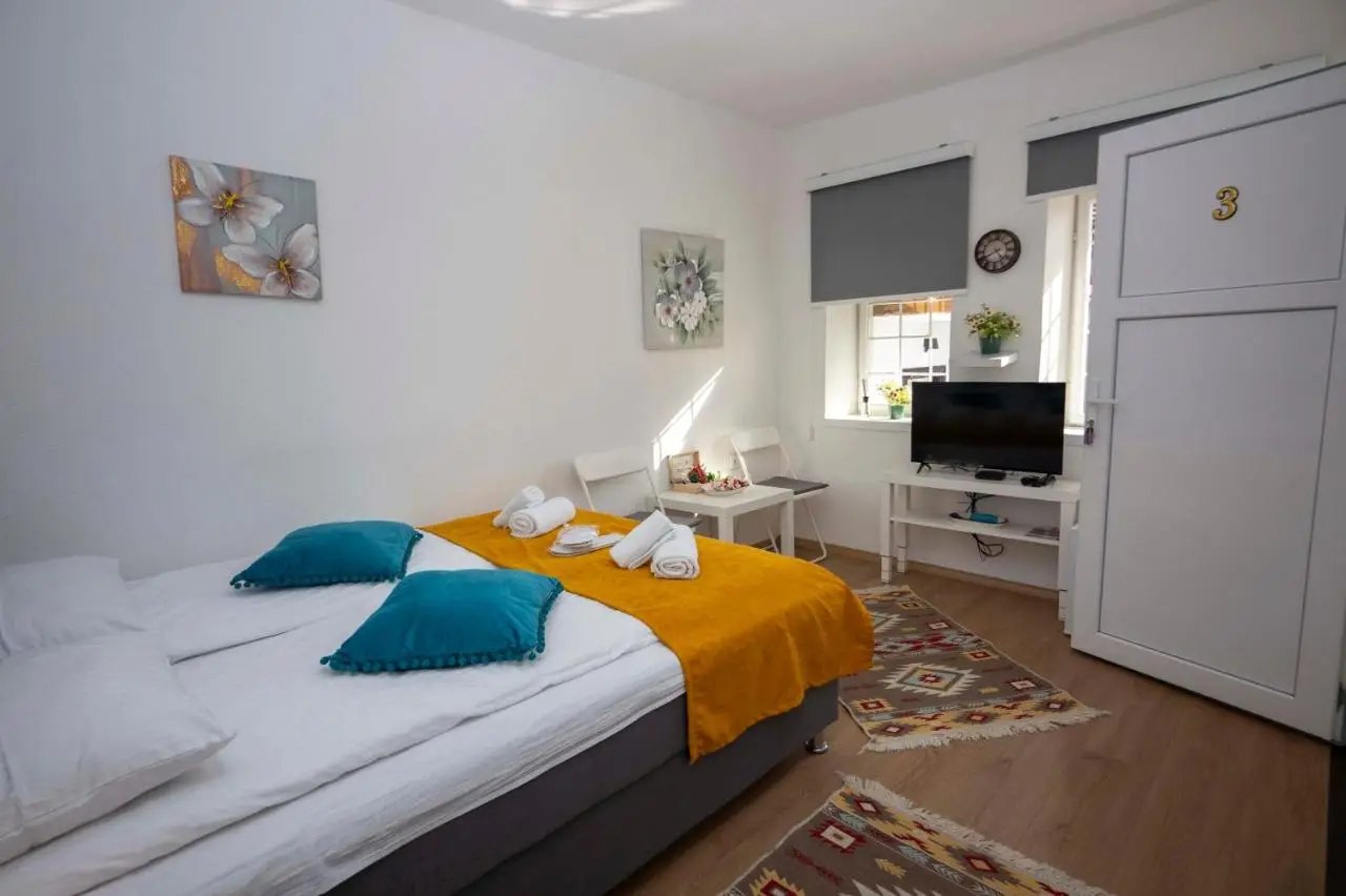 Bosanska Avlija Authentic Sarajevo Stay with Garden