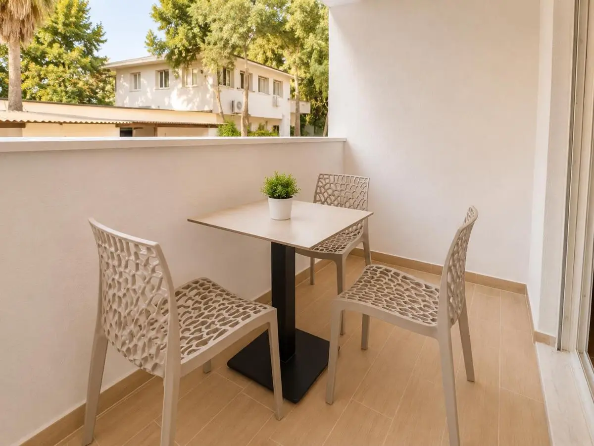 Flors Apartments
