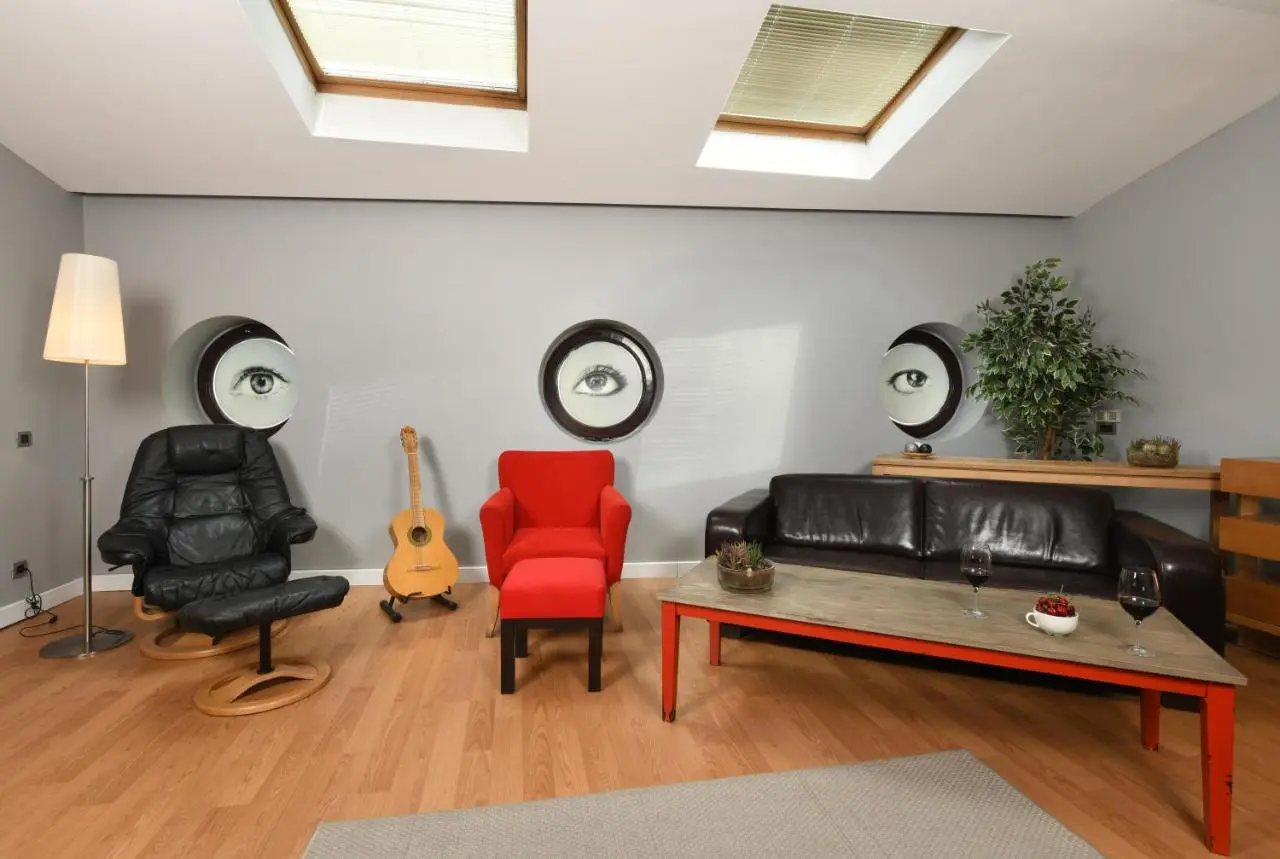 Ansen Hotel and Suites