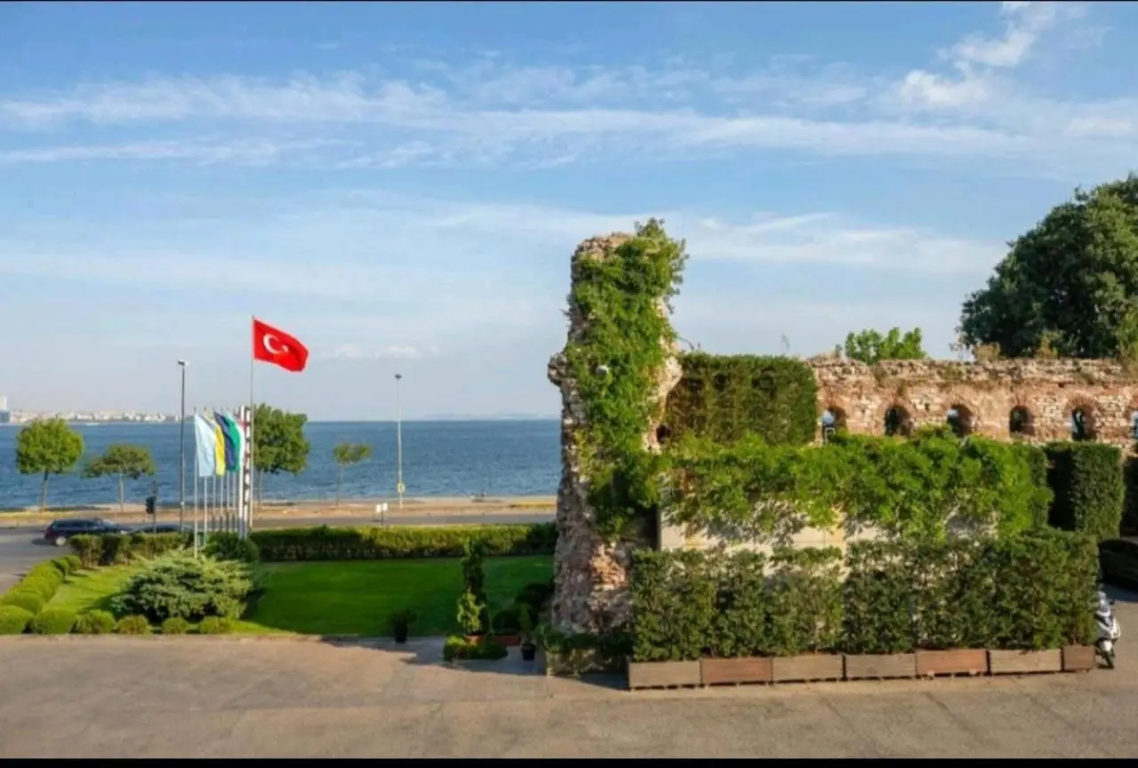 Lebon Hotel-Special Class