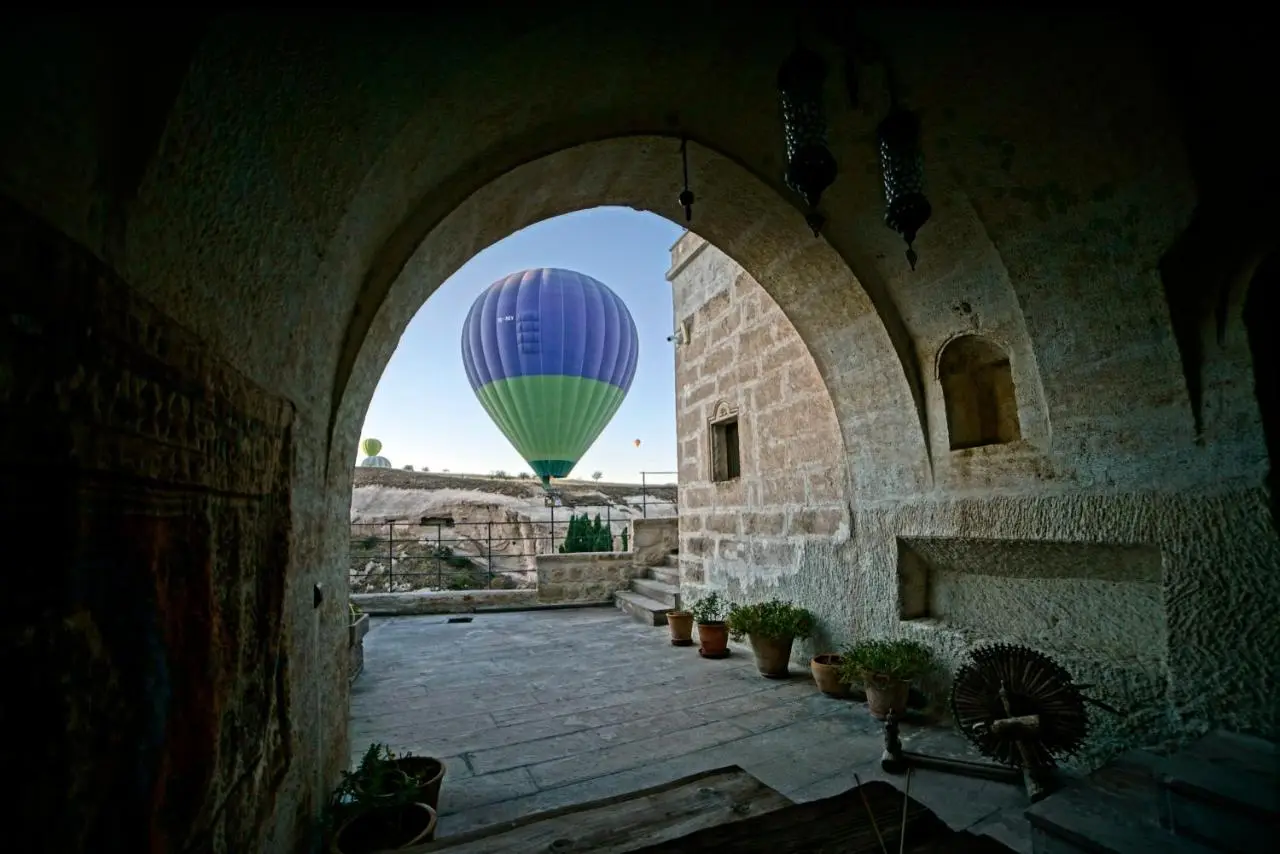 Fairyland Cave Hotel