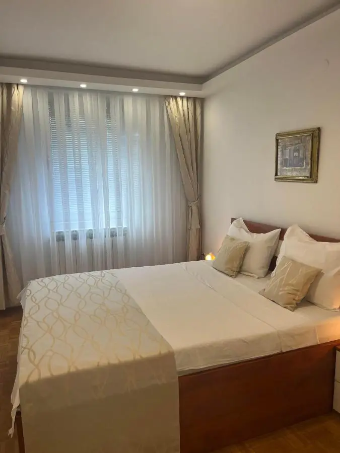 SASE Apartment