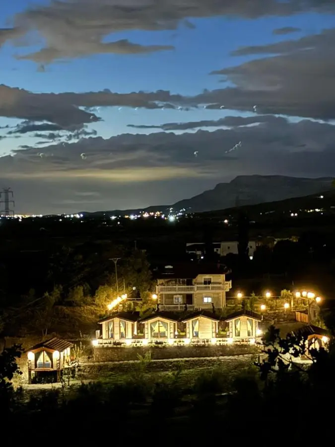 Guest House Si n'shpi tande - Mrizi i Zanave