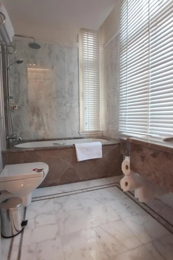 Corinne Art & Boutique Hotel