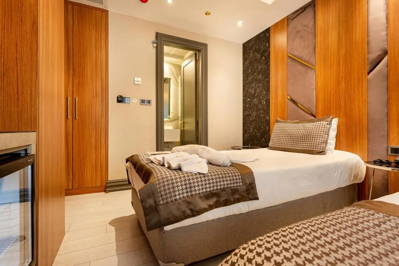 Santra Hotel