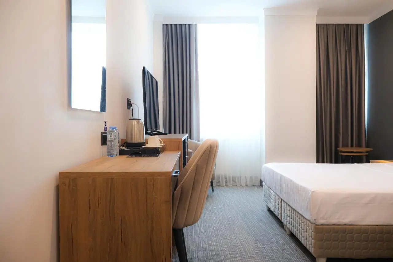 Home Plus Hotel