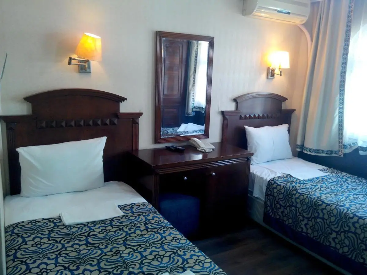 Hotel Red Rose