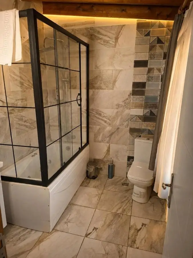 Royal Garden Suite and Hotel