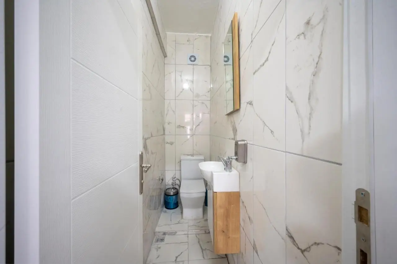 XALİLA HOSTEL & CAFE LADİES ROOM