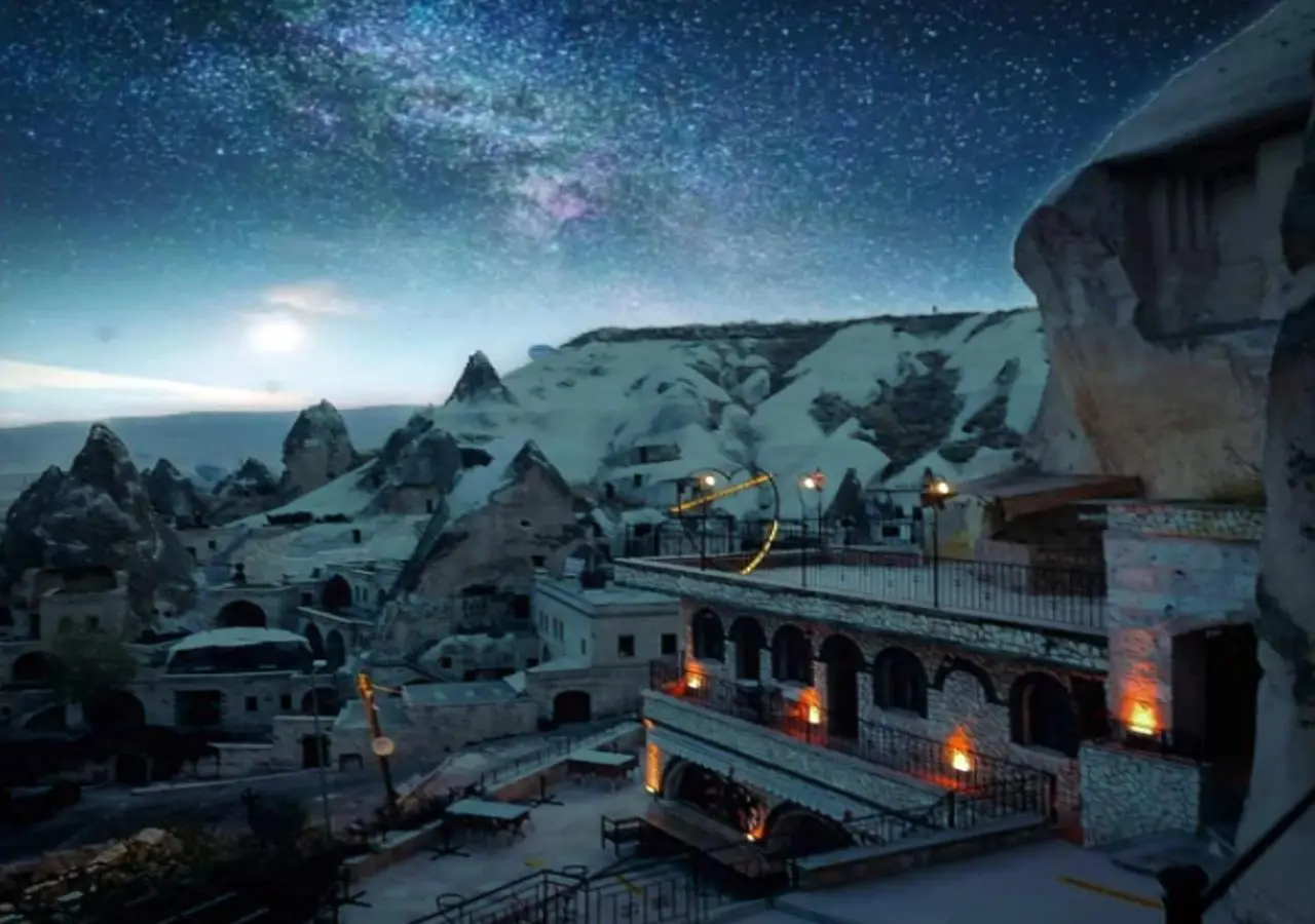 Elite Cave Suites