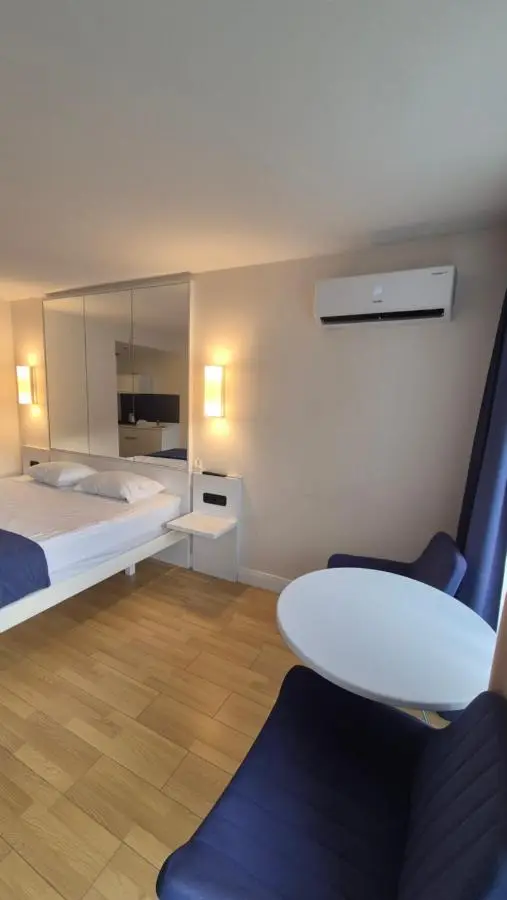 best VIP HOTEL panorama suites IN batumi R